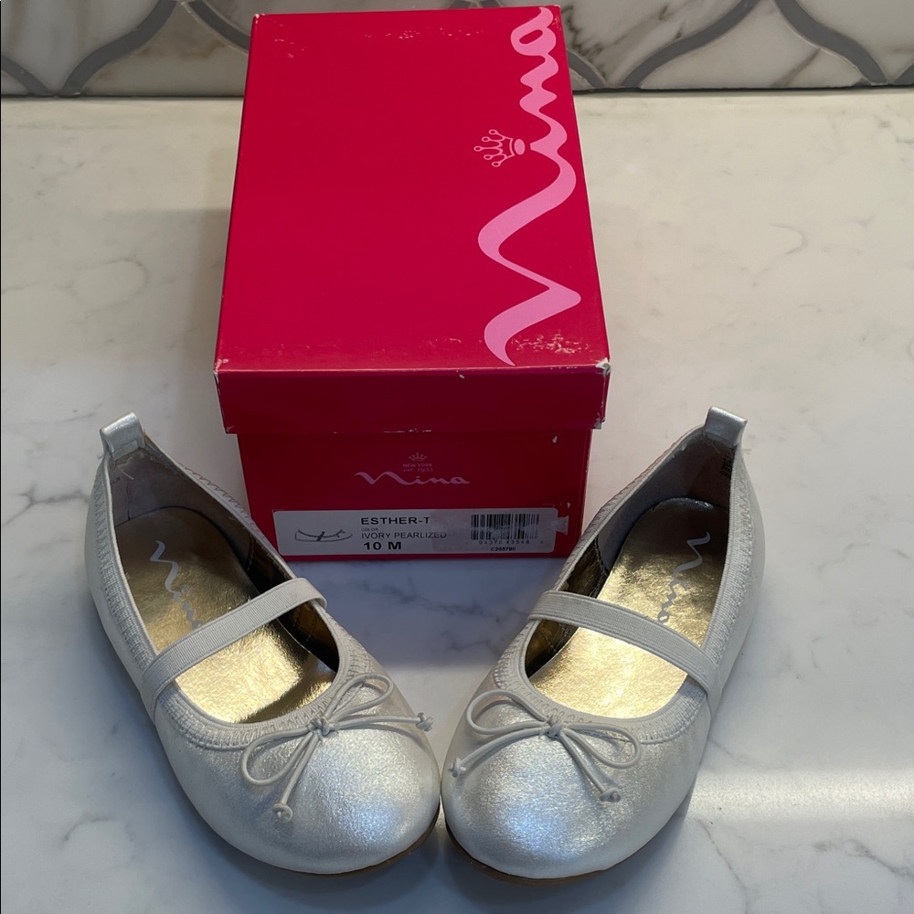 Nina Girls' Silver Pearl Ballet Flats with Bow